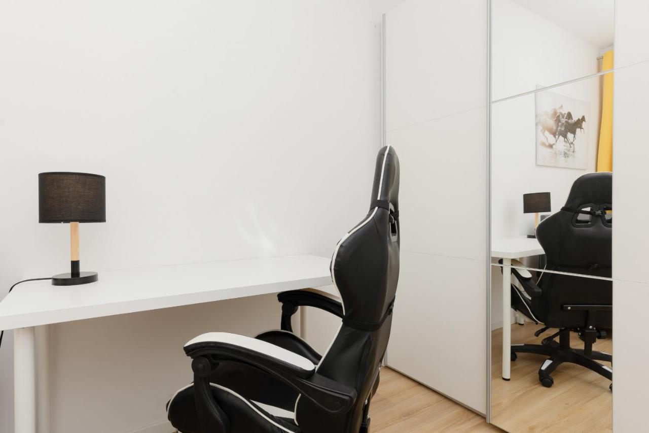 Apartment With Ac Warsaw Mokotow Business Centre By Noclegi Renters Exterior photo